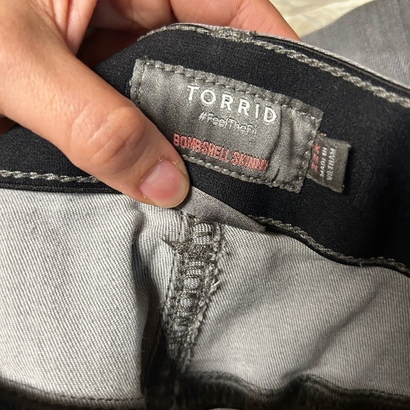 Torrid bombshell skinny denim jeans - Picture 8 of 9